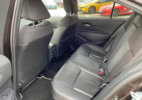 Toyota Corolla cena 98500 przebieg: 117380, rok produkcji 2019 z Bochnia małe 352